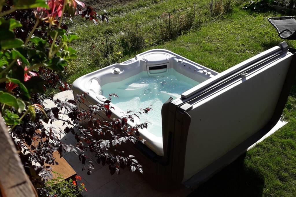 A4 Km De Megeve Tres Joli Studio Avec Jacuzzi ,Vue Sur Les Montagnes Au Calme Praz-sur-Arly Exteriér fotografie