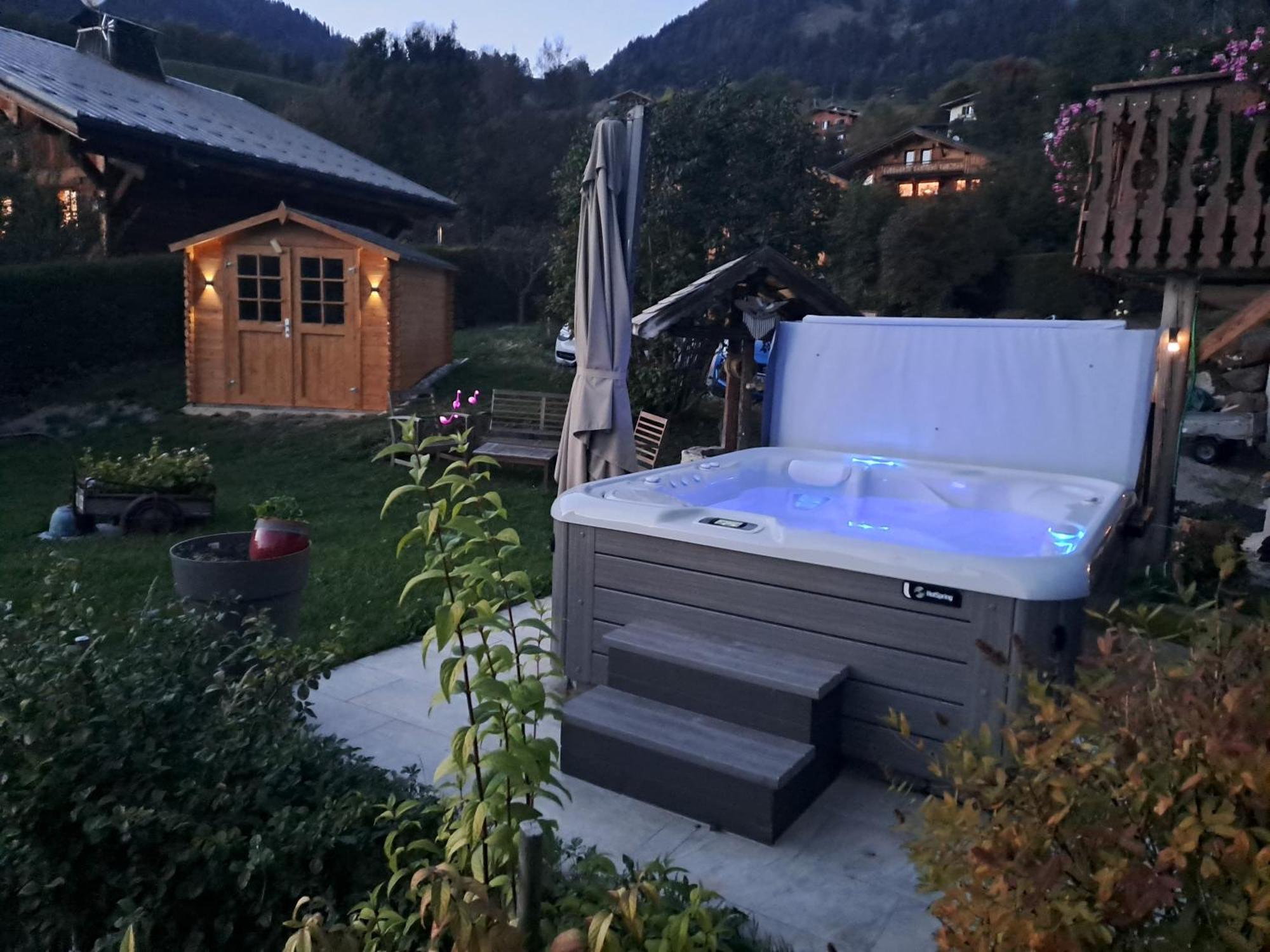 A4 Km De Megeve Tres Joli Studio Avec Jacuzzi ,Vue Sur Les Montagnes Au Calme Praz-sur-Arly Exteriér fotografie